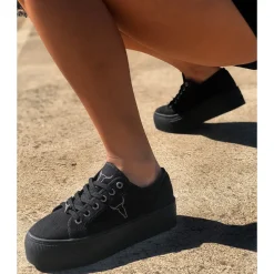 Ruby Black Canvas / Black Sneaker
